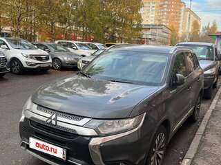 2019 Mitsubishi Outlander III Рестайлинг 3, серый, 1800000 рублей, вид 1