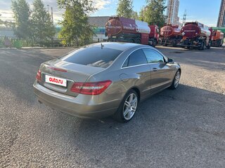 2010 Mercedes-Benz E-Класс 200 5G-Tronic IV (W212, S212, C207), бежевый, 1350000 рублей, вид 3