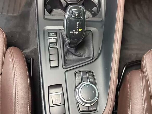 2022 BMW X1 20Li sDrive II (F48) Рестайлинг, белый - вид 14
