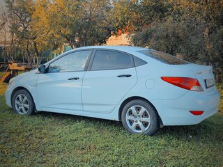 2013 Hyundai Solaris I, белый, 850000 рублей, вид 3