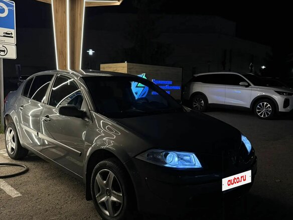 2007 Renault Megane II Рестайлинг, серый, 350000 рублей - вид 1