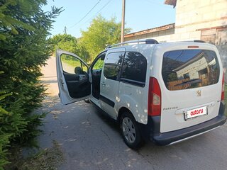 2011 Peugeot Partner II, белый, 380000 рублей, вид 4