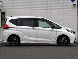 2019 Honda Freed II, белый, 1300000 рублей, вид 4