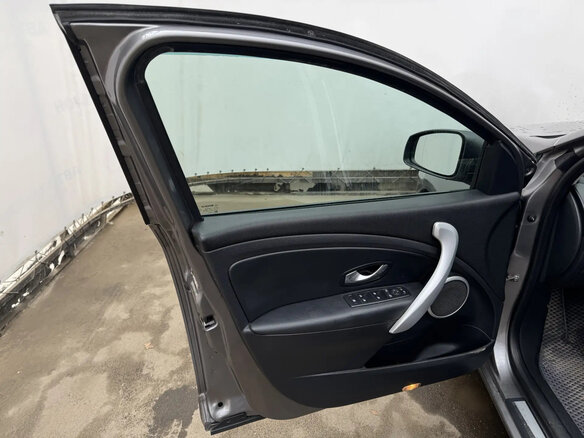 2011 Renault Fluence I, серый, 610000 рублей - вид 10