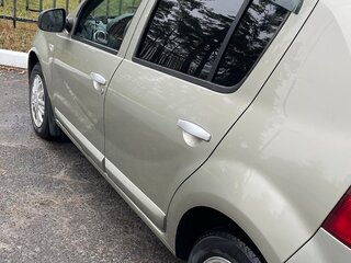 2013 Renault Sandero I, бежевый, 680000 рублей, вид 4