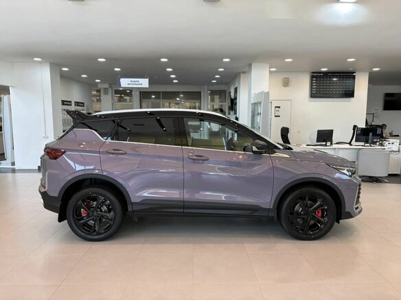 2026 Geely Coolray I Рестайлинг 2, фиолетовый, 2964990 рублей - вид 3