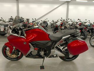 2010 Honda VFR 1200, красный, 910000 рублей, вид 4