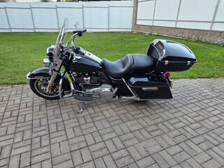 2021 Harley-Davidson Road King, чёрный, 2200000 рублей, вид 3
