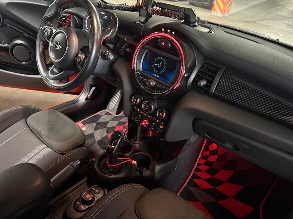 2020 Mini Hatch JCW III (F55/F56) Рестайлинг, оранжевый, 3100000 рублей - вид 7
