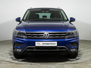 2018 Volkswagen Tiguan II, синий, 2649700 рублей, вид 2
