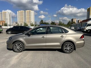 2016 Volkswagen Polo V Рестайлинг, бежевый, 1045000 рублей, вид 5