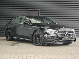 2025 Mercedes-Benz E-Класс 300 VI (W214, S214), чёрный, 9700000 рублей, вид 3