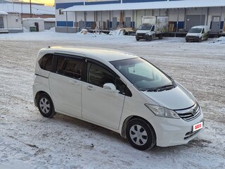 2011 Honda Freed I Рестайлинг, белый, 1120000 рублей, вид 1