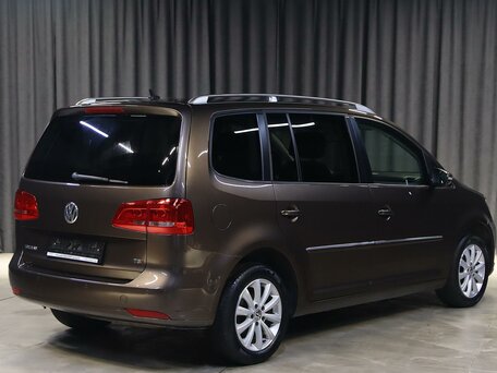 2014 Volkswagen Touran I Рестайлинг 2, коричневый, 899000 рублей, вид 2