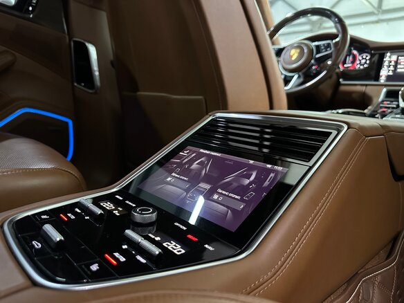 2017 Porsche Panamera 4S II, чёрный, 5850000 рублей - вид 30