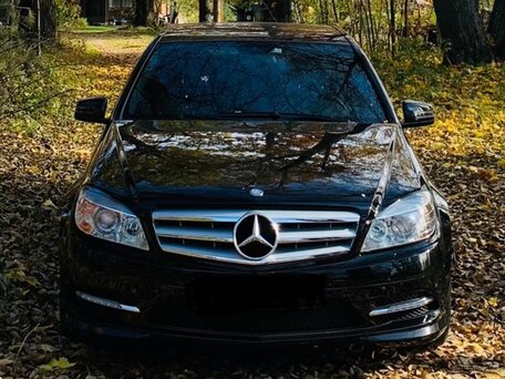 2010 Mercedes-Benz C-Класс 300 III (W204), чёрный, 2000000 рублей, вид 1