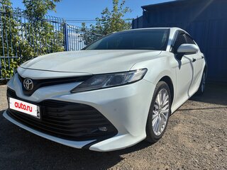 2020 Toyota Camry VIII (XV70), белый, 1999999 рублей, вид 2