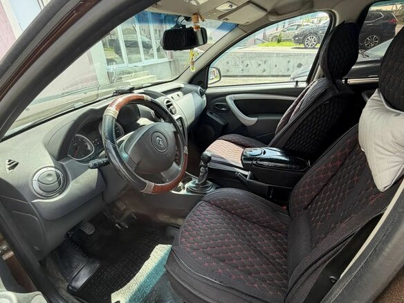 2014 Renault Duster I, коричневый, 650000 рублей - вид 5