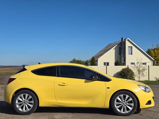 2012 Opel Astra GTC J Рестайлинг, жёлтый, 970000 рублей, вид 4