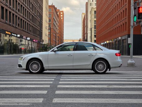 2013 Audi A4 IV (B8) Рестайлинг, белый, 1070000 рублей, вид 3