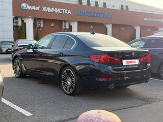 2019 BMW 5 серии 520d xDrive VII (G30/G31/G38), синий, 3350000 рублей, вид 3