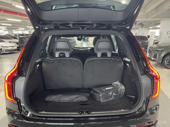 2026 Volvo XC90 B6 II Рестайлинг 2, чёрный, 10300000 рублей - вид 17