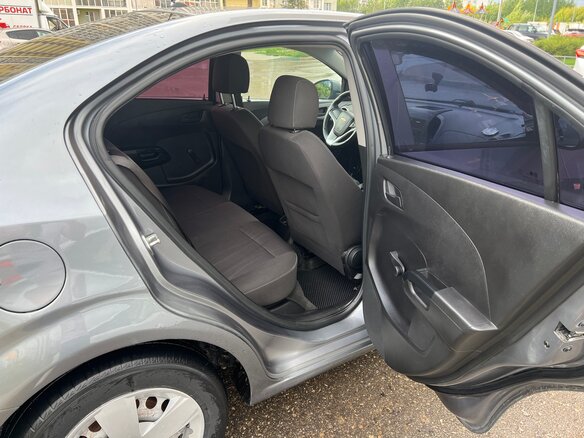 2013 Chevrolet Aveo II, серый, 550000 рублей - вид 12