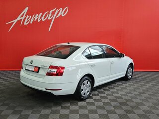 2019 Skoda Octavia III (A7) Рестайлинг, белый, 1529000 рублей, вид 5