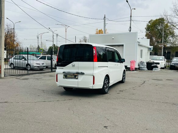 2015 Honda Stepwgn V, белый, 1899999 рублей - вид 6