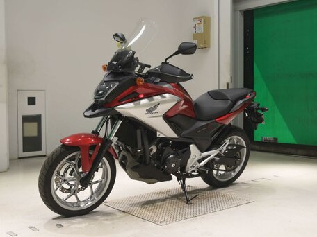2016 Honda NC 750X, красный, 747000 рублей, вид 4