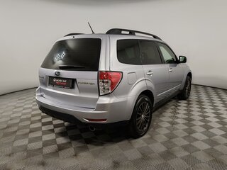 2012 Subaru Forester III Рестайлинг, серебристый, 1099000 рублей, вид 5
