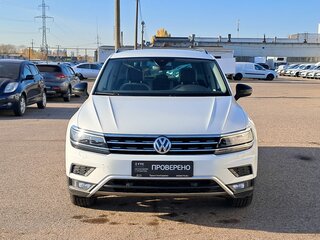 2018 Volkswagen Tiguan II, белый, 2565000 рублей, вид 2