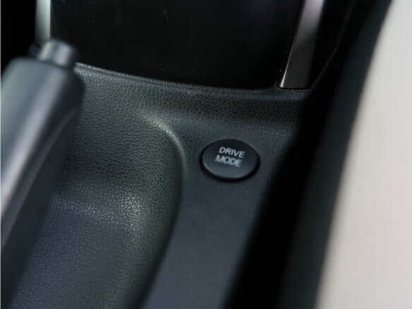 2018 Nissan Note e-Power II Рестайлинг, красный, 1155000 рублей - вид 20