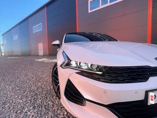 2020 Kia K5 III, белый, 2950000 рублей, вид 3