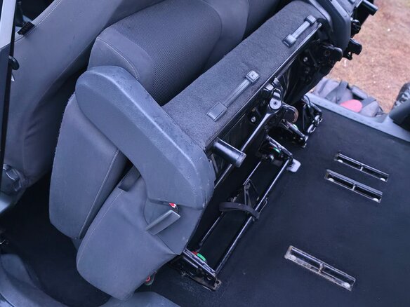 2013 Volkswagen Caddy III Рестайлинг, серебристый, 1300000 рублей - вид 15