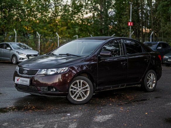 2011 Kia Cerato 6-speed II, красный, 525000 рублей