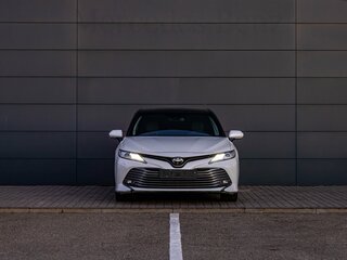 2018 Toyota Camry VIII (XV70), белый, 3595000 рублей, вид 2