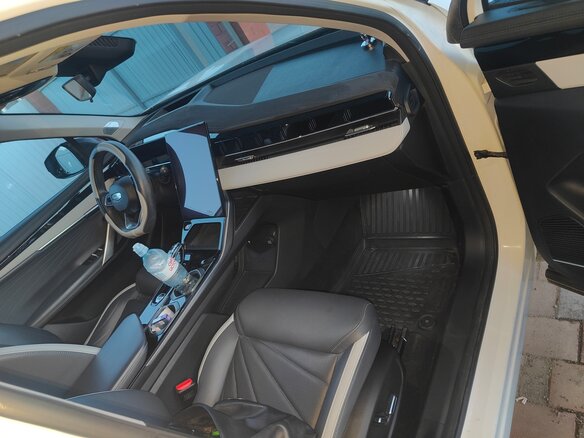 2023 Geely Atlas II, белый, 2950000 рублей - вид 11