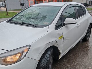 2012 Opel Astra J Рестайлинг, белый, 550000 рублей, вид 2