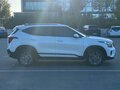 2023 Kia Seltos I Рестайлинг, белый, 1733000 рублей - вид 6