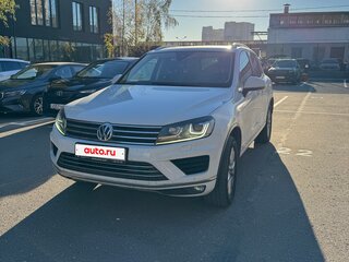 2016 Volkswagen Touareg II Рестайлинг, белый, 3200000 рублей, вид 3