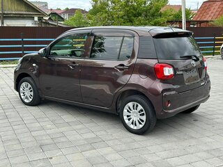 2018 Toyota Passo III, коричневый, 900000 рублей, вид 4