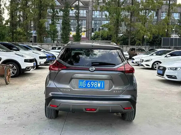 2023 Nissan Kicks I Рестайлинг, серый, 1230000 рублей - вид 5