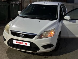 2010 Ford Focus II Рестайлинг, белый, 430000 рублей, вид 2