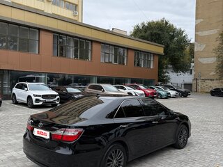 2016 Toyota Camry VII (XV50) Рестайлинг, чёрный, 2150000 рублей, вид 3