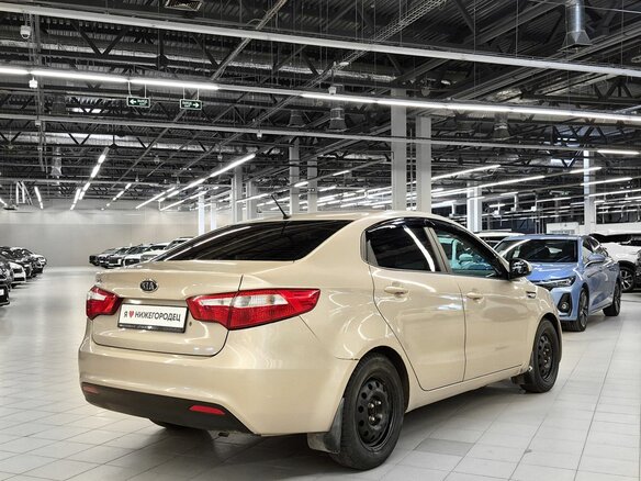 2012 Kia Rio III, бежевый, 599000 рублей - вид 3