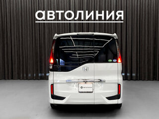 2020 Honda Stepwgn Spada V Рестайлинг, белый, 2340000 рублей, вид 4