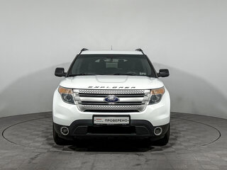 2014 Ford Explorer V, белый, 1828900 рублей, вид 2
