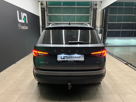 2020 Skoda Kodiaq I, серый, 2790000 рублей, вид 5