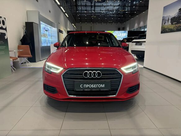 2018 Audi A3 III (8V) Рестайлинг, красный, 1799000 рублей - вид 1